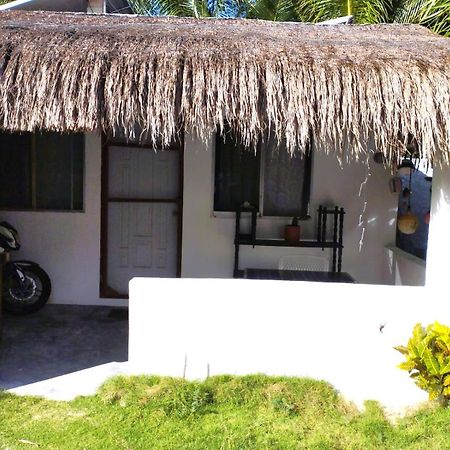 Lunazul Eco-Cabana Frente Al Mar Mahahual Exterior photo