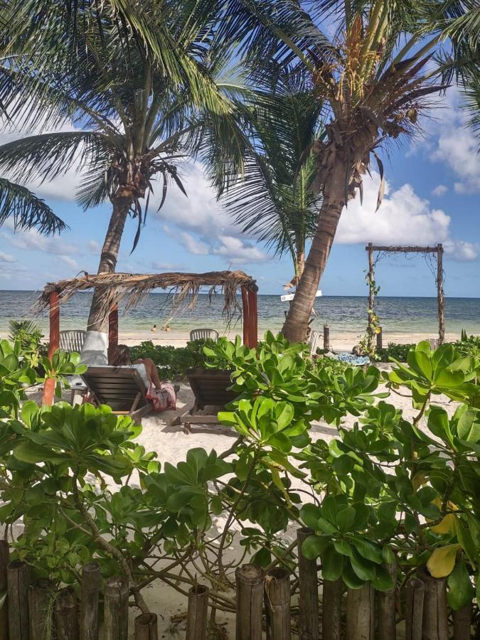 Lunazul Eco-Cabana Frente Al Mar Mahahual Exterior photo